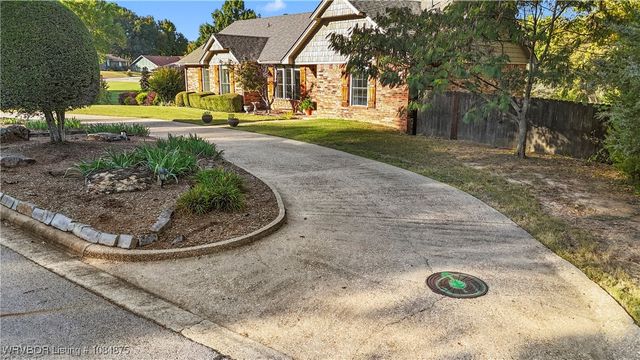 10717 Hunters Point Road, Fort Smith, AR 72903