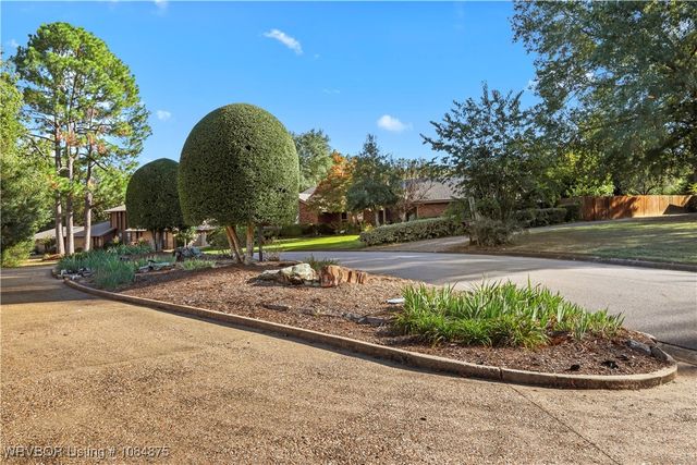 10717 Hunters Point Road, Fort Smith, AR 72903