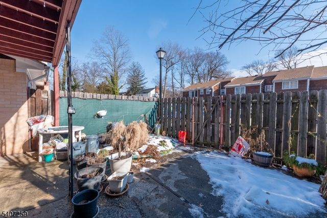 614 W 8Th St 15, Plainfield City, NJ 07060