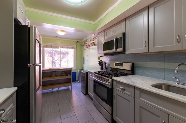 614 W 8Th St 15, Plainfield City, NJ 07060