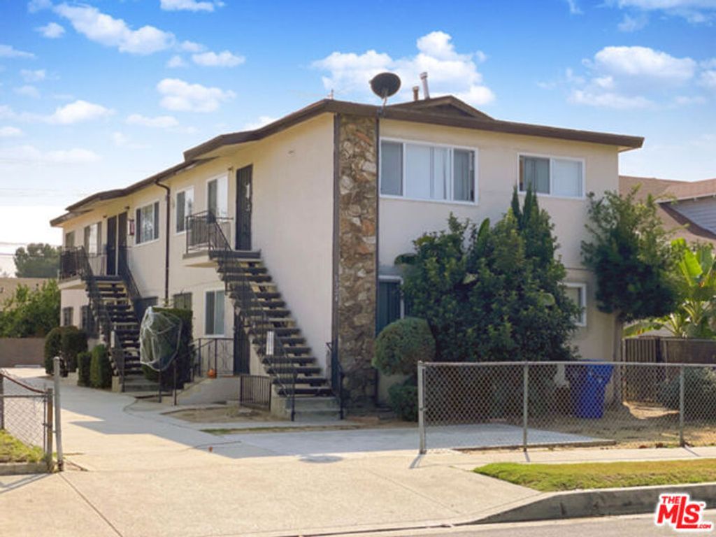 1324 W 36th Street 1, Los Angeles, CA 90007