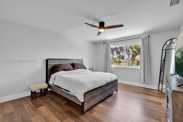 9650 SW 9th Ct, Pembroke Pines, FL 33025