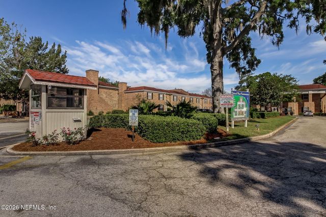 5201 ATLANTIC Boulevard 104, Jacksonville, FL 32207