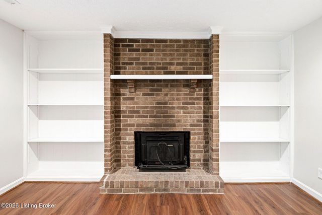 12016 Rock Spring Dr, Louisville, KY 40245