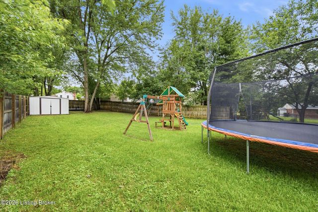 12016 Rock Spring Dr, Louisville, KY 40245