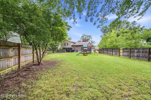 12016 Rock Spring Dr, Louisville, KY 40245