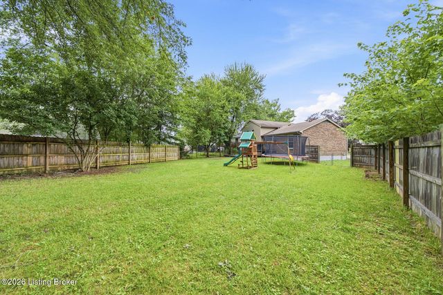 12016 Rock Spring Dr, Louisville, KY 40245