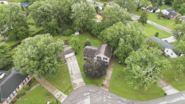 12016 Rock Spring Dr, Louisville, KY 40245