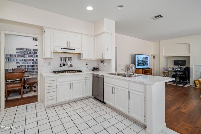 40269 Palmetto Drive, Palmdale, CA 93551