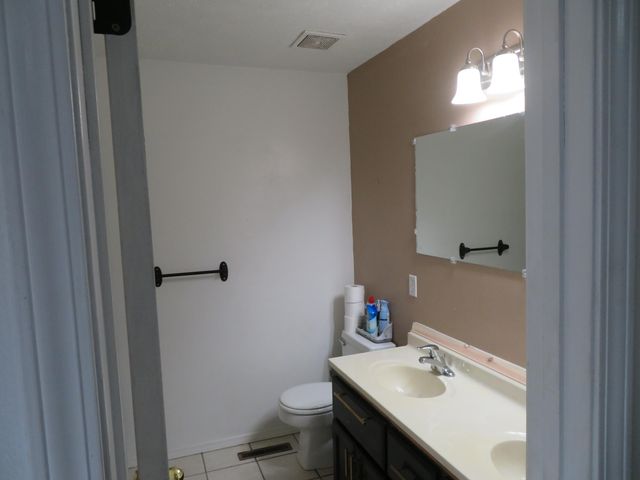 110 Holly Ridge Road, Willard, MO 65781