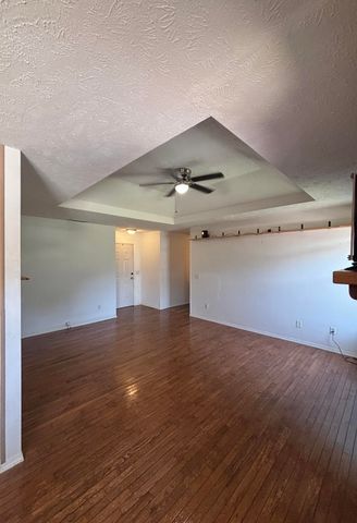 110 Holly Ridge Road, Willard, MO 65781