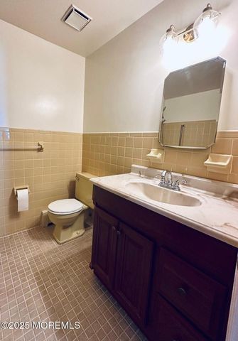 57 Encinitas Drive, Toms River, NJ 08757