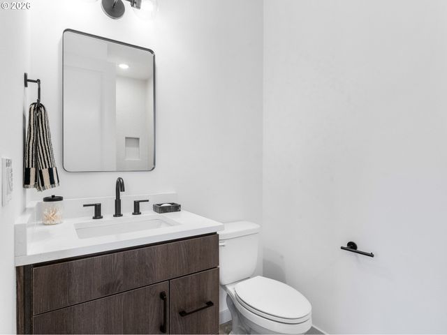 7464 Se Tolman St, Portland, OR 97206