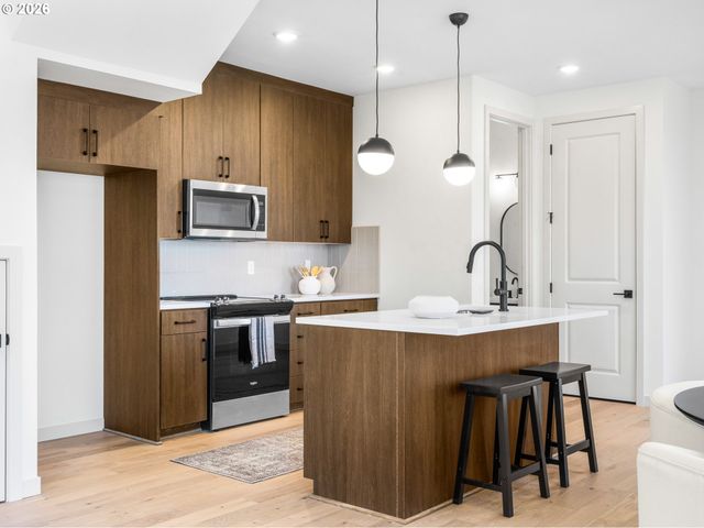 7464 Se Tolman St, Portland, OR 97206