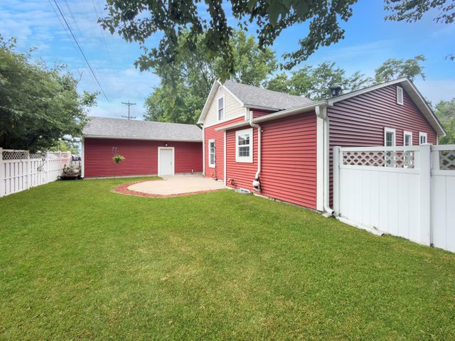 616 N Pierce Avenue, New Richmond, WI 54017