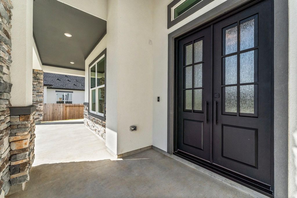 23315 Vista De Tres Lagos Drive, Spring, TX 77389