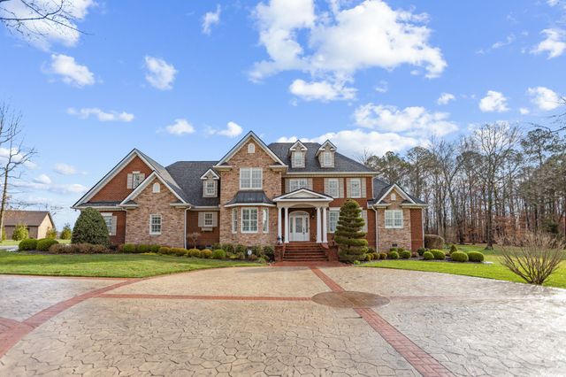 446 Waterford Dr, Manchester, TN 37355