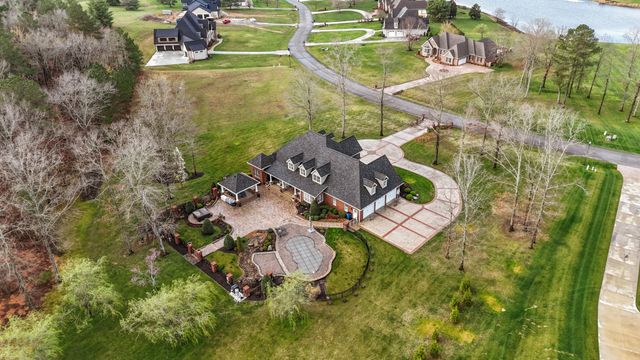 446 Waterford Dr, Manchester, TN 37355