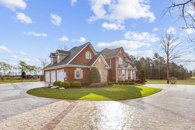 446 Waterford Dr, Manchester, TN 37355