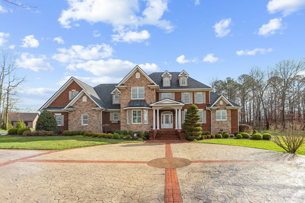 446 Waterford Dr, Manchester, TN 37355