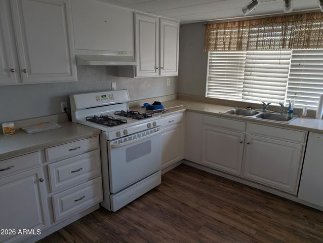 139 S Crismon Road 14, Mesa, AZ 85208