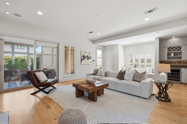 5211 Miller Avenue, Dallas, TX 75206