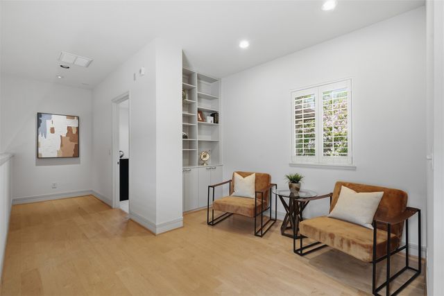 5211 Miller Avenue, Dallas, TX 75206