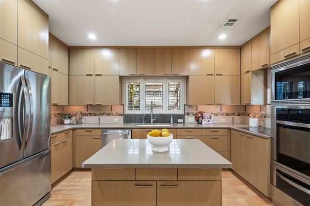 5211 Miller Avenue, Dallas, TX 75206