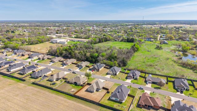 414 Mesa Drive, Lone Oak, TX 75453