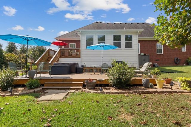 605 Compton Ln, Columbia, TN 38401