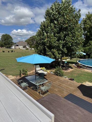 605 Compton Ln, Columbia, TN 38401