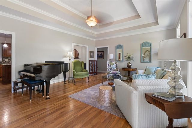 605 Compton Ln, Columbia, TN 38401