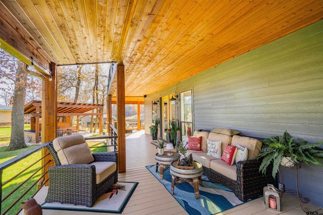 157 Naus Dr, Winnsboro, TX 75494