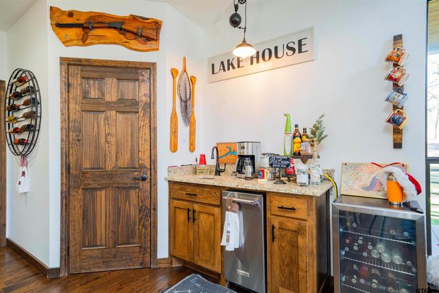 157 Naus Dr, Winnsboro, TX 75494