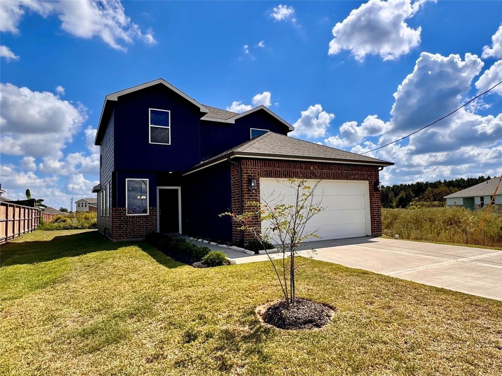 111 County Road 5102 B, Cleveland, TX 77327