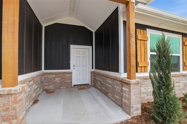 385 Cumberland Drive, Guthrie, OK 73044
