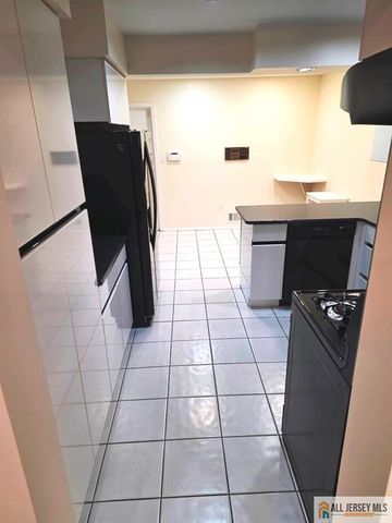 375 Willowbrook Drive, North Brunswick, NJ 08902