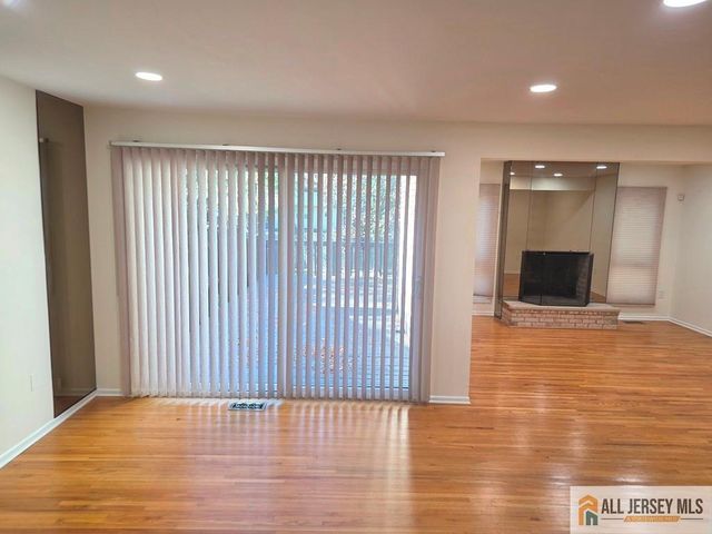 375 Willowbrook Drive, North Brunswick, NJ 08902