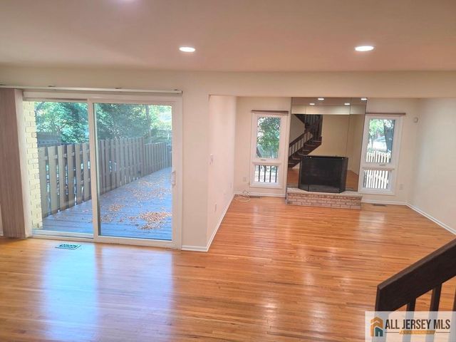 375 Willowbrook Drive, North Brunswick, NJ 08902