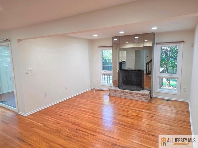375 Willowbrook Drive, North Brunswick, NJ 08902
