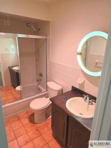 375 Willowbrook Drive, North Brunswick, NJ 08902