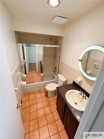 375 Willowbrook Drive, North Brunswick, NJ 08902