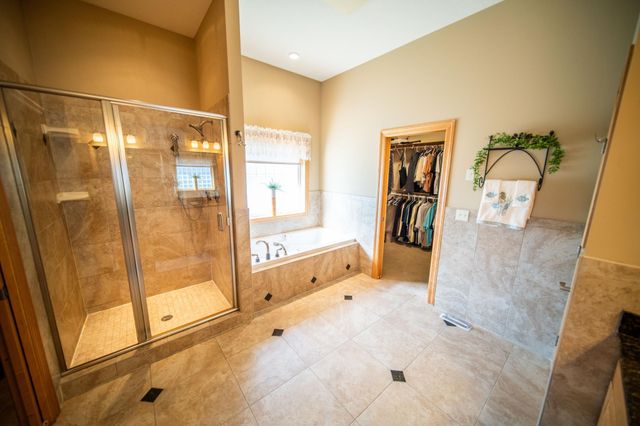 4063 Autumn Lake Court SW, Rochester, MN 55902