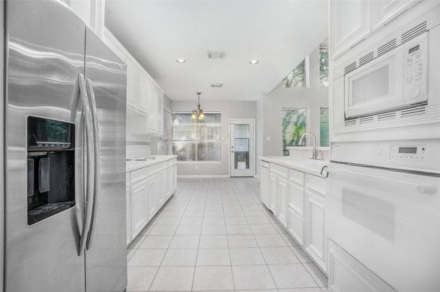 122 Crystal Reef Drive, League City, TX 77573