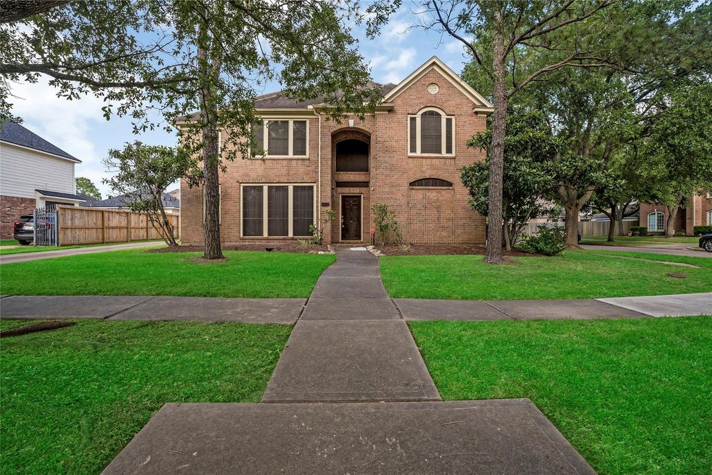 122 Crystal Reef Drive, League City, TX 77573