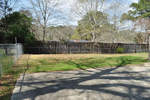 1312 Stanford Rd, Dothan, AL 36305