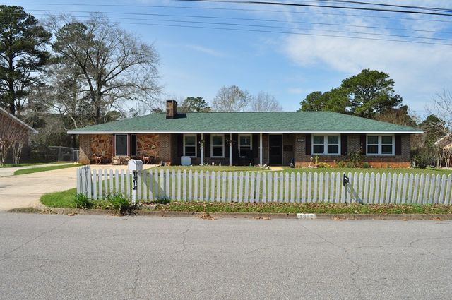 1312 Stanford Rd, Dothan, AL 36305