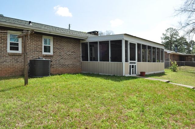 1312 Stanford Rd, Dothan, AL 36305