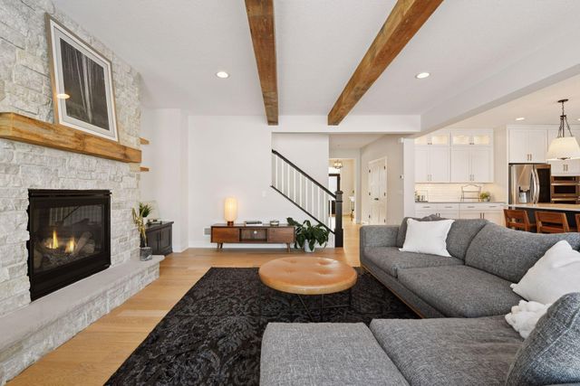 5290 Rolling Hills Parkway, Victoria, MN 55386