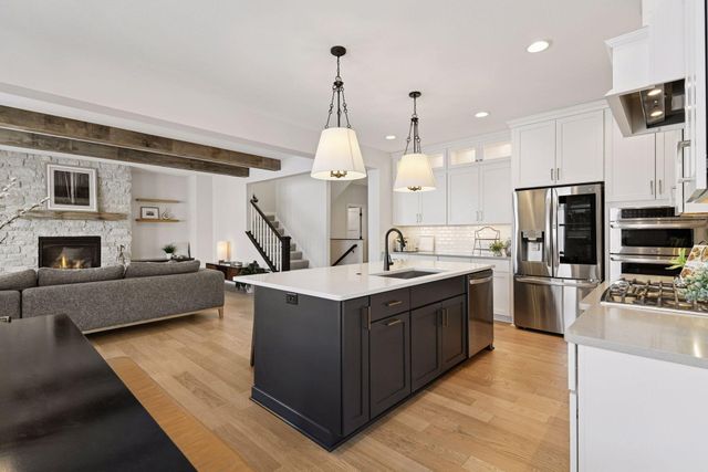 5290 Rolling Hills Parkway, Victoria, MN 55386